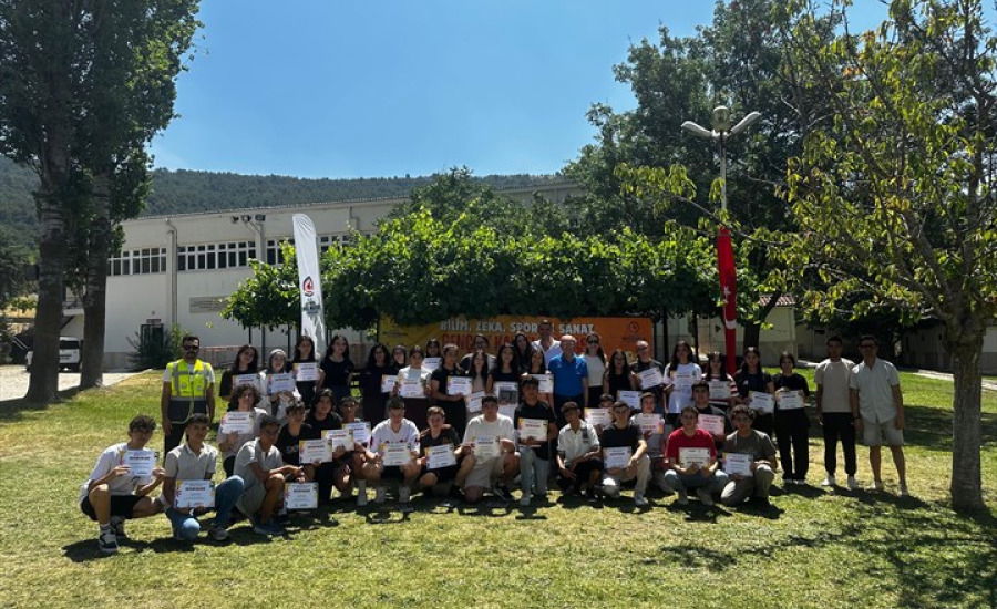 Denizli Büyükşehir'in Gençlik Kampı, 19 İlçeden Yüzlerce Öğrenciyi Buluşturdu