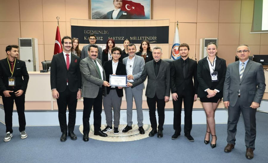 Gençler Denizli’nin Geleceği İçin Fikir Üretti: Kent Konseyi Gençlik Meclisi Simülasyonu Gerçekleşti