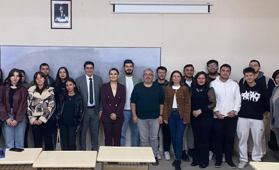 Çal MYO'da Dijital Bağımlılık ve Aile İçi İletişim Üzerine Eğitim Gerçekleştirildi