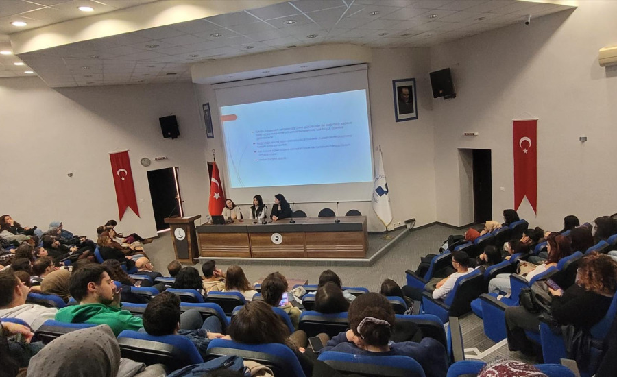 Yeşilay Haftası'nda Pamukkale Üniversitesi'nde Bağımlılık Temalı Etkinlik Düzenlendi