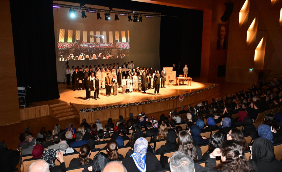 Denizli'de İstiklâl Marşı'nın 105. Yıl Dönümü Coşkulu Törenle Kutlandı