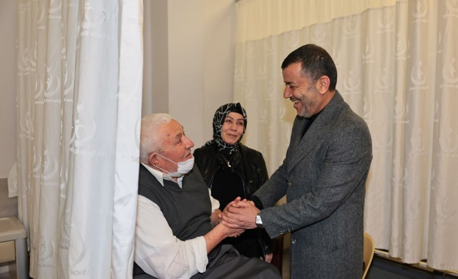 Denizli Büyükşehir Belediye Başkanı Çavuşoğlu'ndan Ramazan Bayramı'nda Personel ve Hasta Ziyaretleri