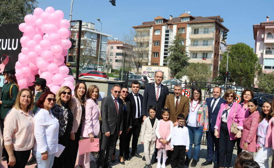 Pamukkale Üniversitesi'nde Kanserle Mücadele İçin "Bir Yumak Umut" Projesi Kapsamında Farkındalık Etkinliği Düzenlendi