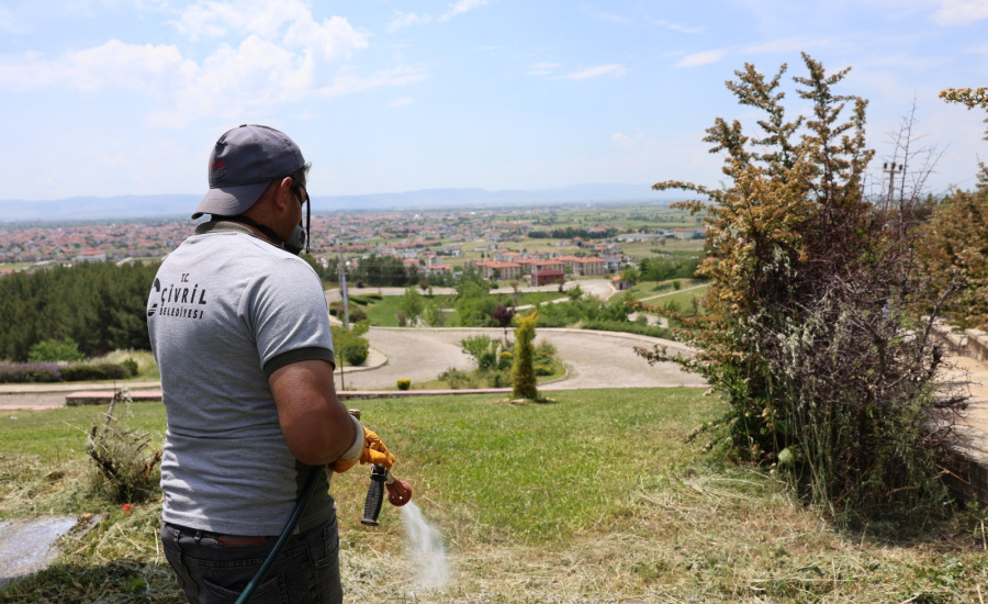Çivril Belediyesi Haşere İlaçlama Çalışmalarına Son Gaz Devam